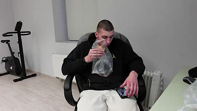 Ryan Dozer online show from April 23, 2026, 6:09 pm