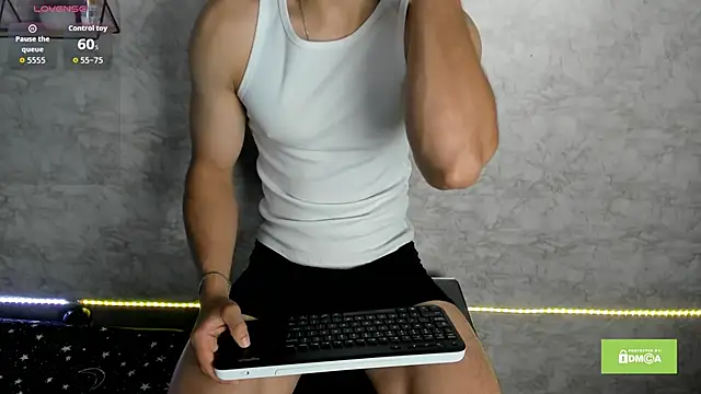 Snapshot of alex_cumfit1 chatting on October 20, 2025, 12:06 pm alex cumfit1 online show from October 20, 2025, 12:06 pm