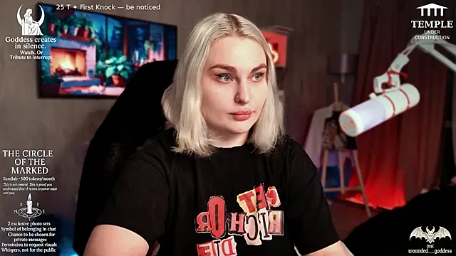 Wounded Goddess  online show from November 13, 2025, 8:24 pm