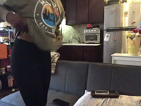 littyleesh1 online show from April 11, 2026, 7:17 pm