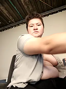 Snapshot of Noha_Whiitee chatting on December 3, 2025, 1:06 am Noha Whiitee online show from December 3, 2025, 1:06 am