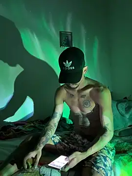 Snapshot of carl_jhonson821 chatting on October 27, 2025, 9:21 am carl jhonson821 online show from October 27, 2025, 9:21 am