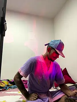 Snapshot of carl_jhonson821 chatting on October 28, 2025, 11:09 am carl jhonson821 online show from October 28, 2025, 11:09 am