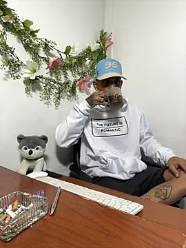 Snapshot of carl_jhonson821 chatting on October 20, 2025, 12:38 pm carl jhonson821 online show from October 20, 2025, 12:38 pm