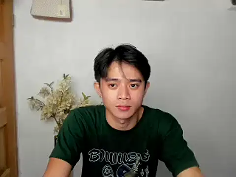 Snapshot of NautyBoyBrazeen_143 chatting on September 13, 2025, 6:13 am NautyBoyBrazeen 143 online show from September 13, 2025, 6:13 am