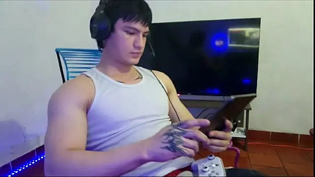 ErickWalton online show from October 25, 2025, 4:33 am