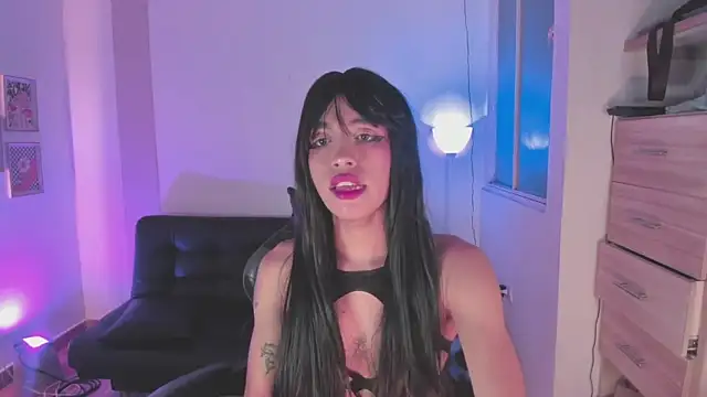 Nikkita Dragon online show from December 2, 2025, 2:56 am