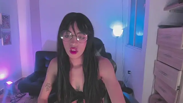 Nikkita Dragon online show from December 5, 2025, 2:10 am