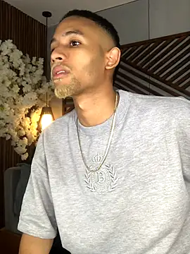 B Wild online show from October 10, 2025, 3:29 am