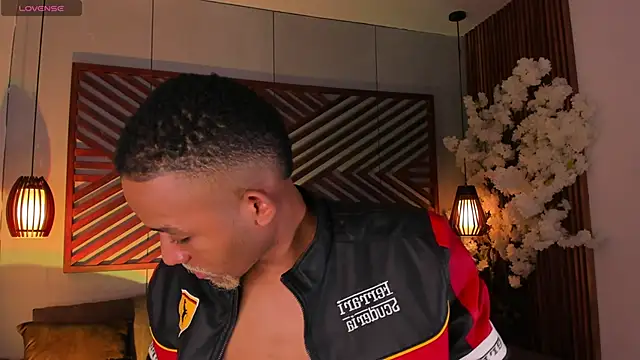 B Wild online show from November 6, 2025, 3:32 am