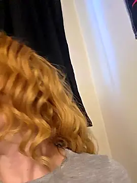 Snapshot of CelesteGreene chatting on October 20, 2025, 9:59 pm CelesteGreene online show from October 20, 2025, 9:59 pm