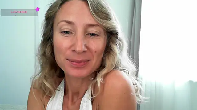 Paevoa online show from December 3, 2025, 9:31 am