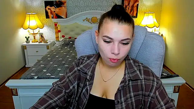 Snapshot of OmniaSher chatting on September 15, 2025, 9:21 am OmniaSher online show from September 15, 2025, 9:21 am