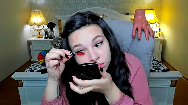 Snapshot of OmniaSher chatting on November 16, 2025, 10:42 am OmniaSher online show from November 16, 2025, 10:42 am