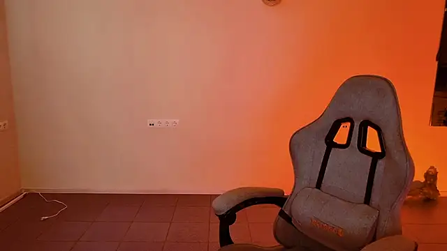 Snapshot of Yoka_paradoXXX chatting on February 26, 2026, 9:09 am Yoka paradoXXX online show from February 26, 2026, 9:09 am