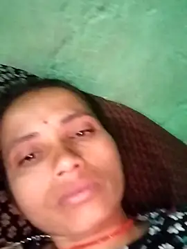 KIRTI12 HOT online show from November 23, 2025, 5:01 pm