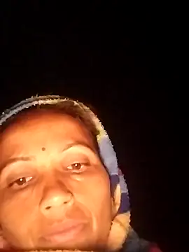 KIRTI12 HOT online show from November 30, 2025, 2:40 pm