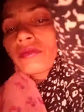 KIRTI12 HOT online show from May 24, 2026, 4:18 pm