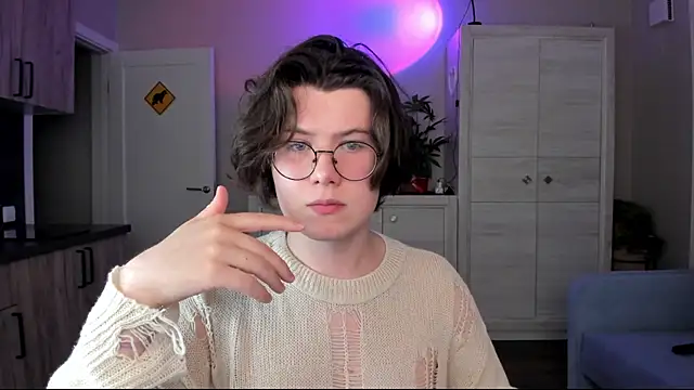 Derek Shameless online show from July 7, 2026, 8:34 pm