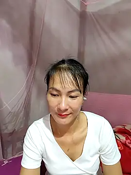Snapshot of Yumyum_kiw chatting on September 10, 2025, 1:21 pm Yumyum kiw online show from September 10, 2025, 1:21 pm