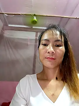 Snapshot of Yumyum_kiw chatting on September 11, 2025, 1:27 am Yumyum kiw online show from September 11, 2025, 1:27 am