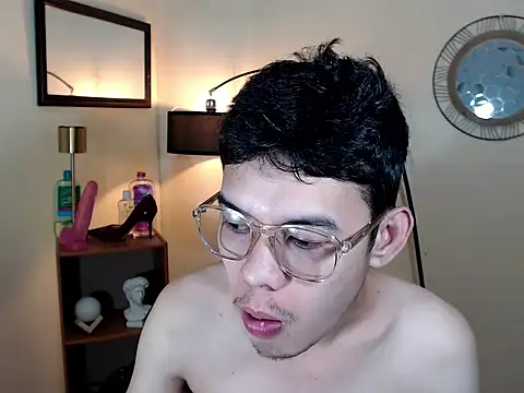 Snapshot of keirflorianxx chatting on October 20, 2025, 10:10 pm keirflorianxx online show from October 20, 2025, 10:10 pm