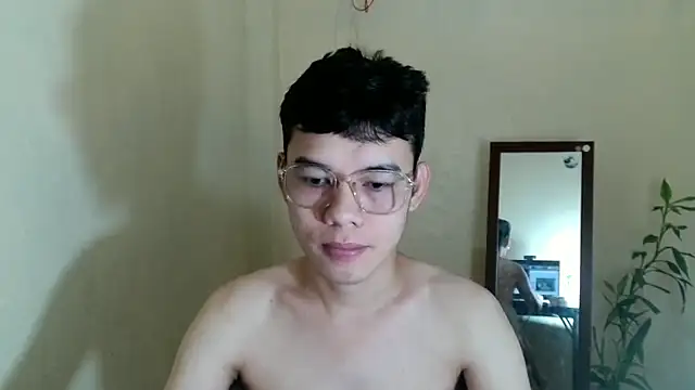 Snapshot of keirflorianxx chatting on October 23, 2025, 1:04 am keirflorianxx online show from October 23, 2025, 1:04 am