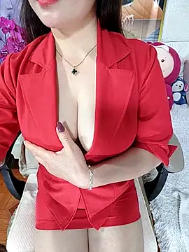 Snapshot of LadyMaiMai chatting on February 13, 2026, 3:06 am LadyMaiMai online show from February 13, 2026, 3:06 am