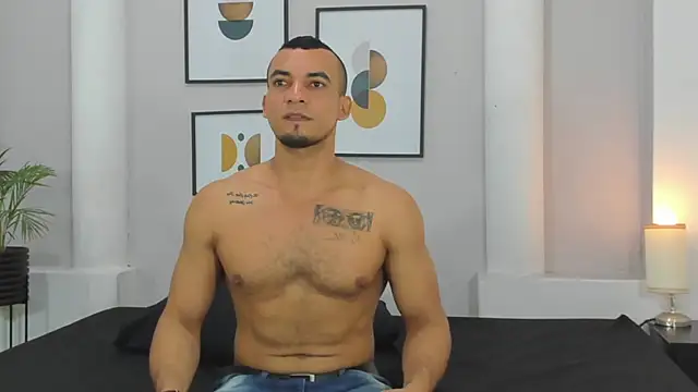 johan miller0 online show from November 4, 2025, 8:34 pm