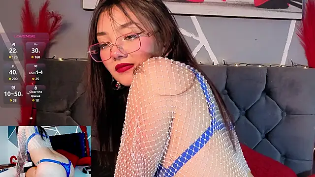 Snapshot of Emily_Caprile chatting on September 18, 2025, 1:14 pm Emily Caprile online show from September 18, 2025, 1:14 pm