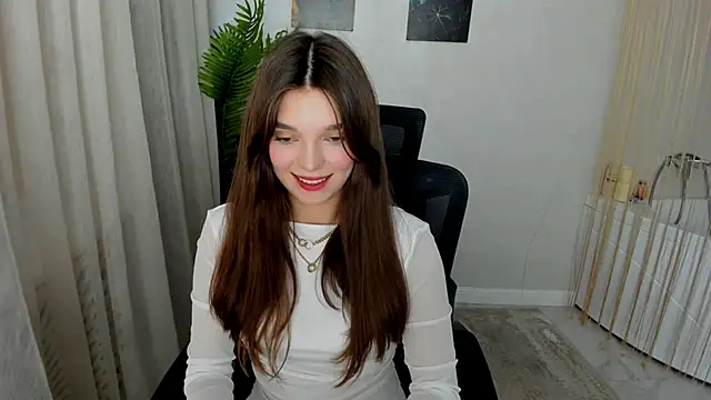 DivineAmour online show from November 18, 2025, 12:30 pm