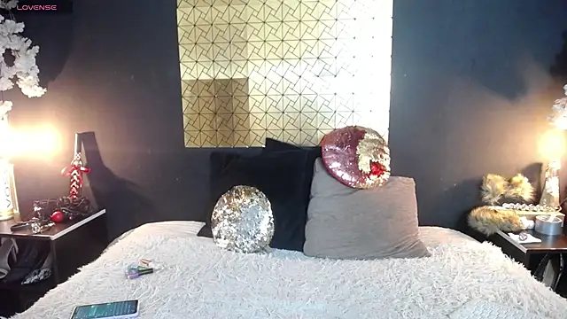 kinky momm online show from February 15, 2026, 3:33 pm