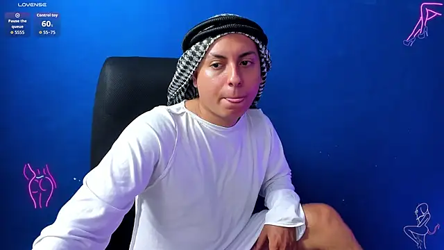 Snapshot of Sahira_and_Zaid chatting on October 27, 2025, 7:04 pm Sahira and Zaid online show from October 27, 2025, 7:04 pm