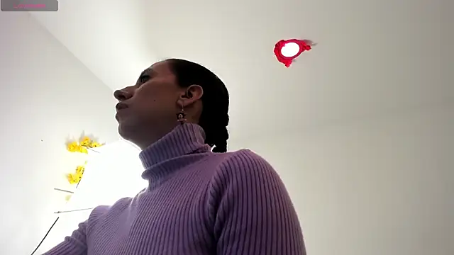 Snapshot of Biancamirage3 chatting on November 30, 2025, 6:36 am Biancamirage3 online show from November 30, 2025, 6:36 am