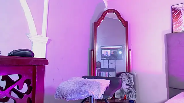 Snapshot of sexy_tssweet chatting on September 11, 2025, 4:34 am sexy tssweet online show from September 11, 2025, 4:34 am