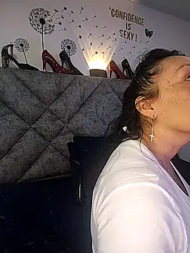 Shantey Laurent online show from January 17, 2026, 2:31 pm