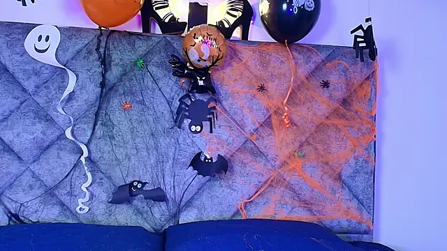 Shantey Laurent online show from November 1, 2025, 3:06 pm