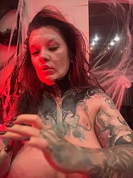 Sabien DeMonia online show from October 31, 2025, 4:36 pm