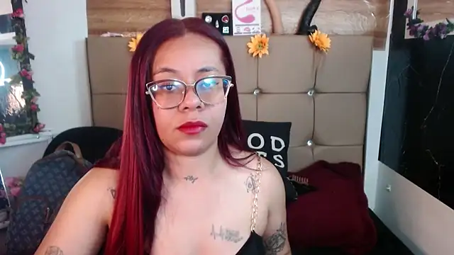 Snapshot of MIA__SPENCER chatting on February 12, 2026, 7:13 pm MIA SPENCER online show from February 12, 2026, 7:13 pm