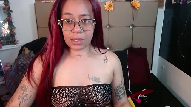 Snapshot of MIA__SPENCER chatting on February 13, 2026, 7:03 pm MIA SPENCER online show from February 13, 2026, 7:03 pm