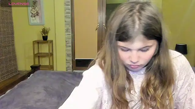 Lilly Jess online show from October 30, 2025, 7:44 pm