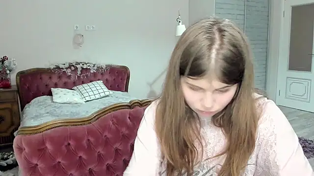 Lilly Jess online show from December 19, 2025, 11:29 pm