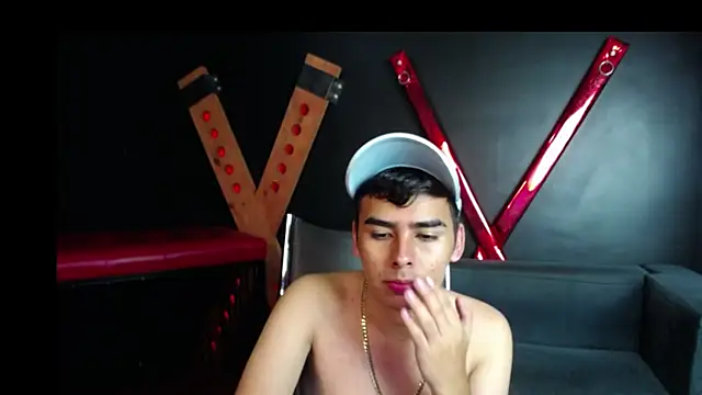 Snapshot of Matthewlodge chatting on October 26, 2025, 3:18 am Matthewlodge online show from October 26, 2025, 3:18 am