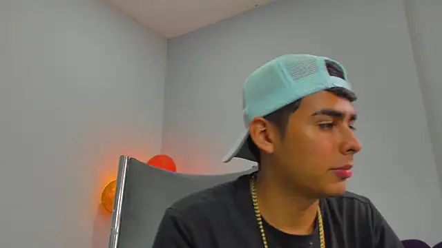 Snapshot of Matthewlodge chatting on November 25, 2025, 2:28 pm Matthewlodge online show from November 25, 2025, 2:28 pm