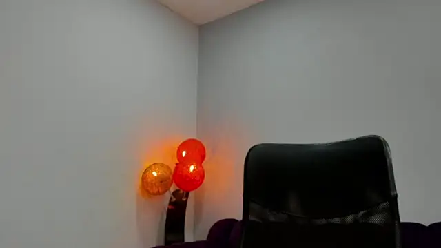 Snapshot of Matthewlodge chatting on November 13, 2025, 3:21 am Matthewlodge online show from November 13, 2025, 3:21 am