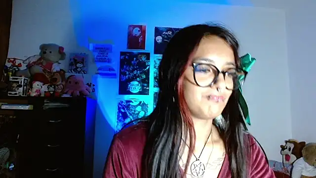 carolinerue online show from October 14, 2025, 5:52 am