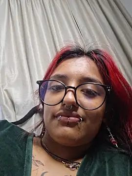 carolinerue online show from March 26, 2026, 5:06 am