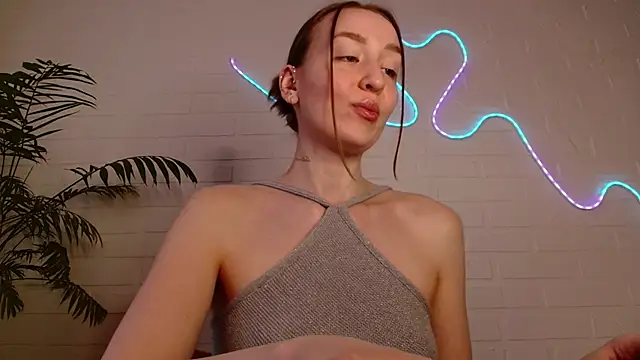 WhitePrincessLuna online show from March 19, 2026, 2:39 pm