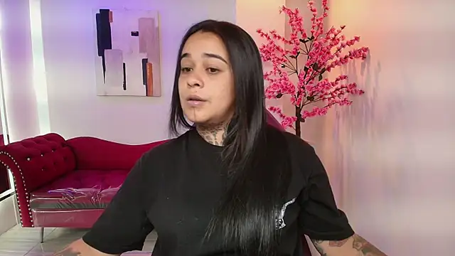 Snapshot of Black_roseee chatting on February 14, 2026, 3:51 am Black roseee online show from February 14, 2026, 3:51 am