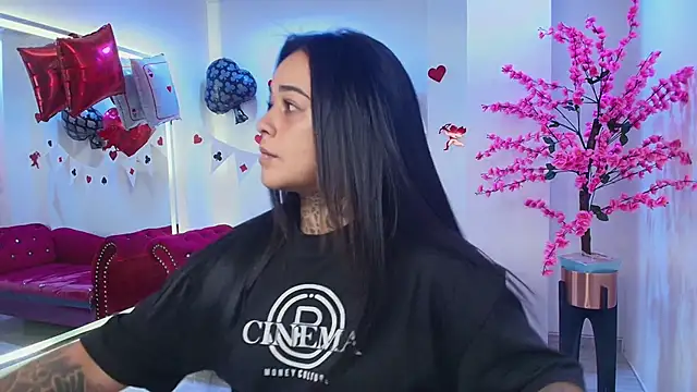 Snapshot of Black_roseee chatting on February 18, 2026, 3:15 am Black roseee online show from February 18, 2026, 3:15 am